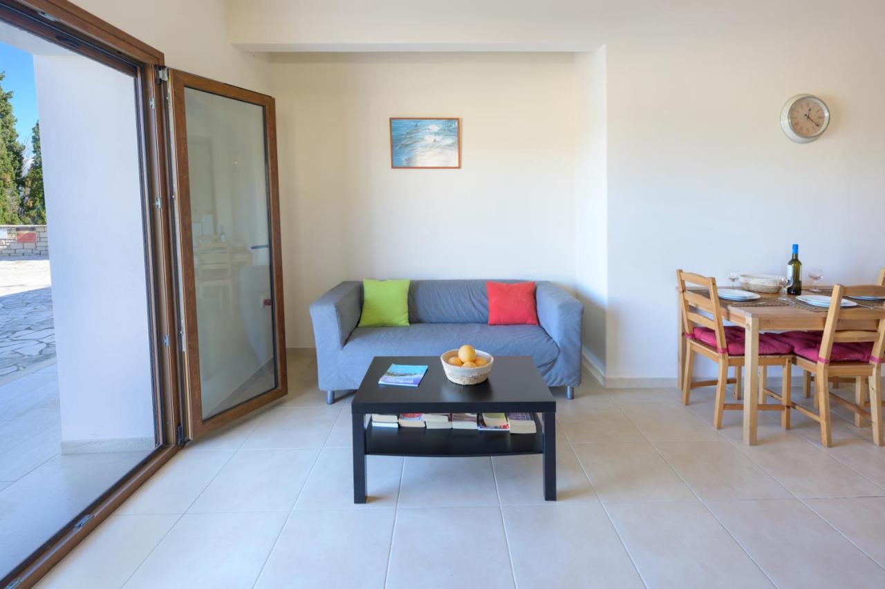 Pangolas Apartments Paxos Longós Esterno foto