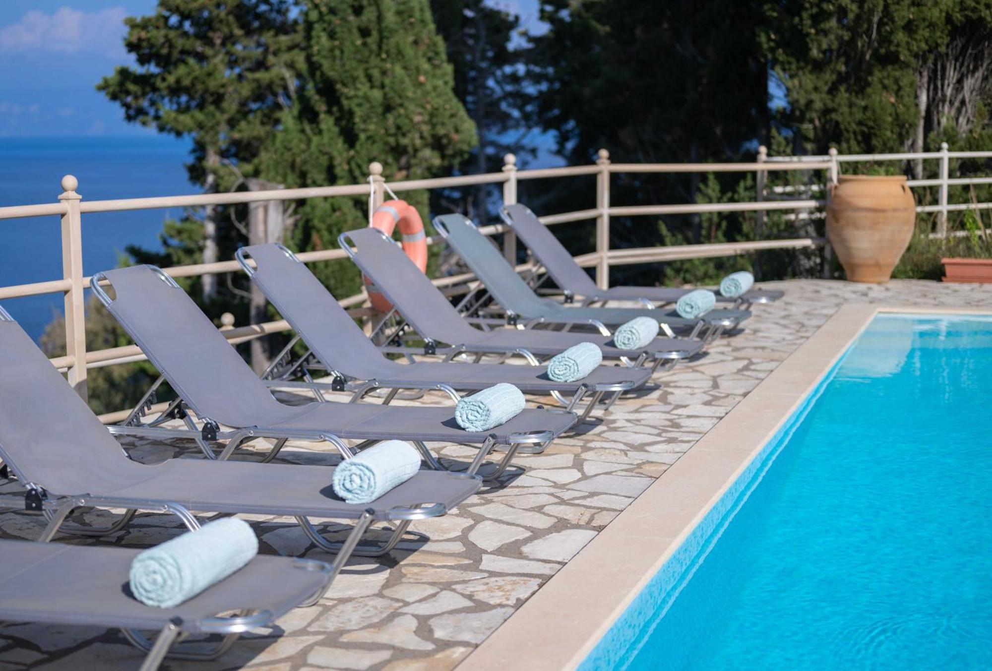 Pangolas Apartments Paxos Longós Esterno foto