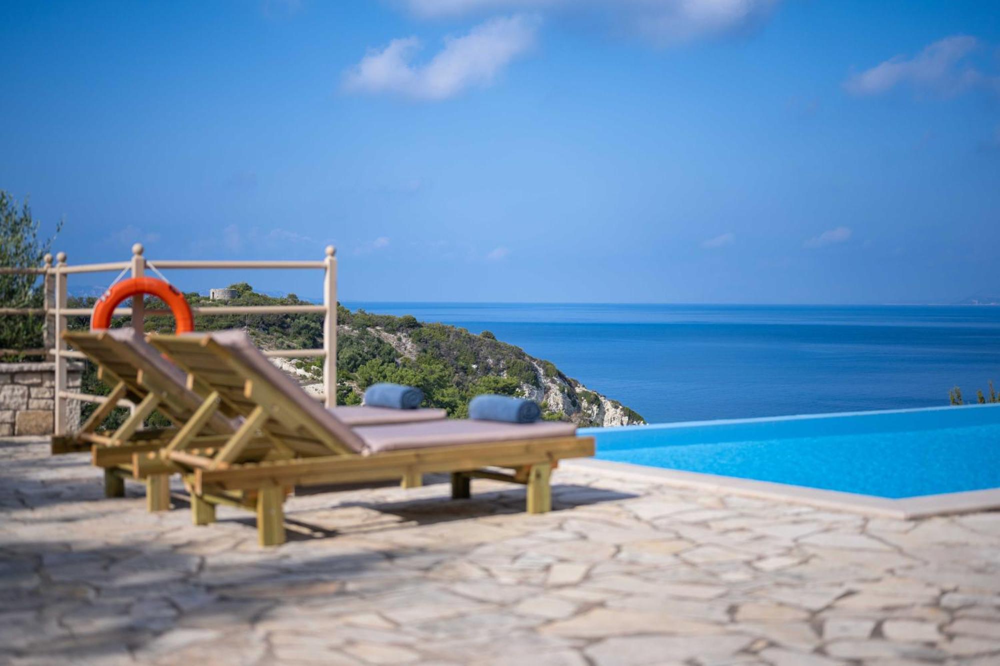 Pangolas Apartments Paxos Longós Esterno foto