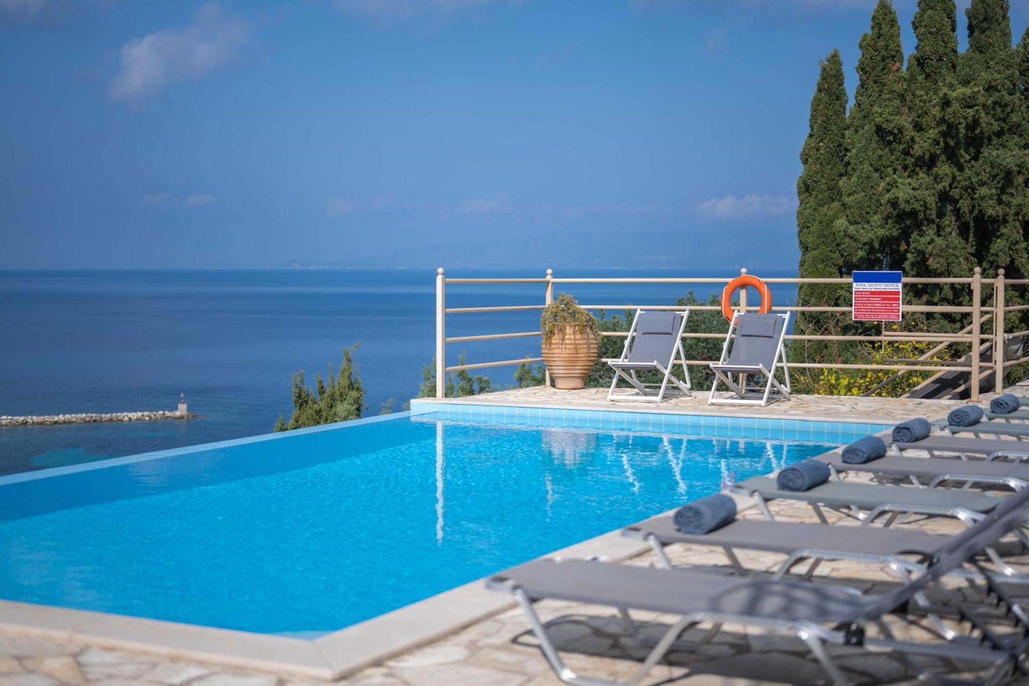 Pangolas Apartments Paxos Longós Esterno foto