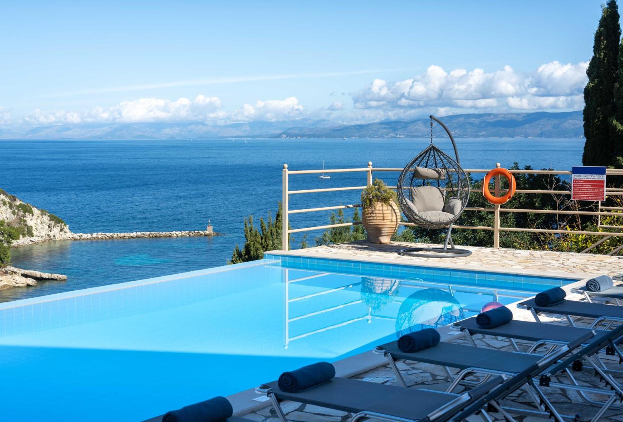 Pangolas Apartments Paxos Longós Esterno foto